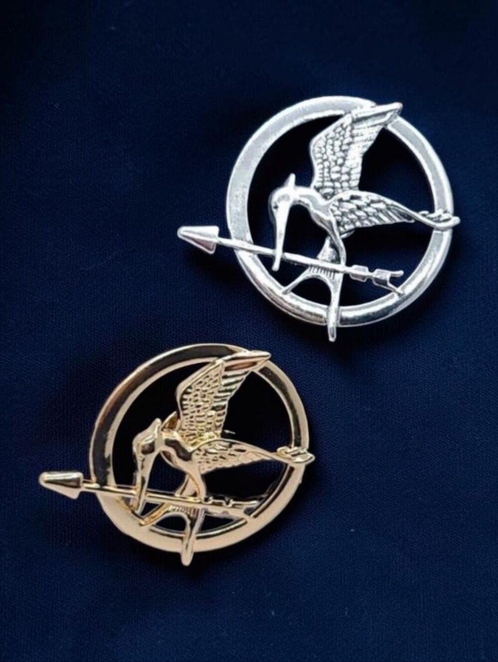 Mockingjay Inspired Bird Arrow Enamel Pin Gold Silver Fantasy Cosplay Brooch NWT